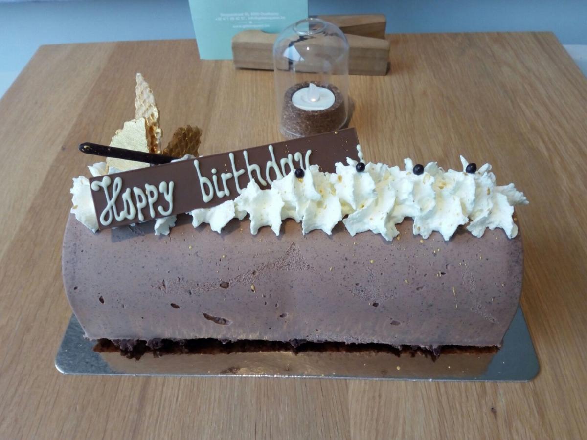 Gelato Queen - cake happy birthday